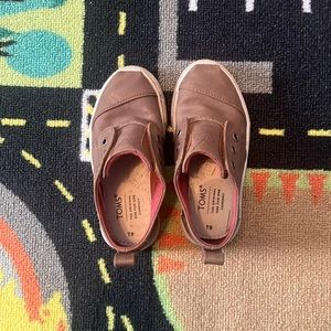 toms size 8 toddler boot